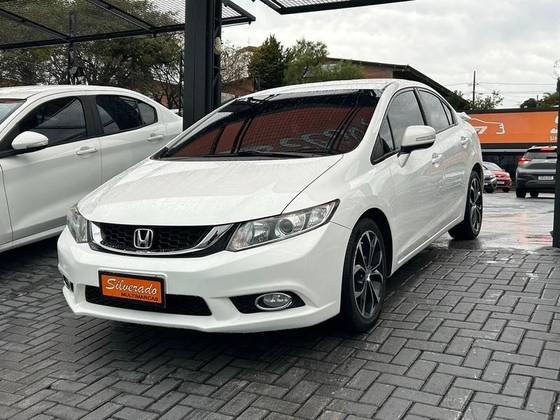 HONDA CIVIC 1.8 LXS 16V FLEX 4P AUTOMÁTICO HONDA CIVIC 1.8 LXS 16V FLEX 4P AUTOMÁTICO